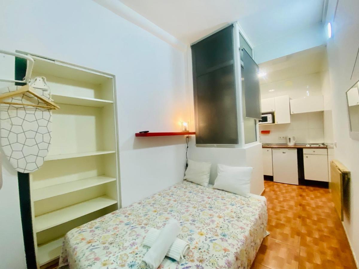 01 Apartamento 2 ,3 Barcelona Exterior photo