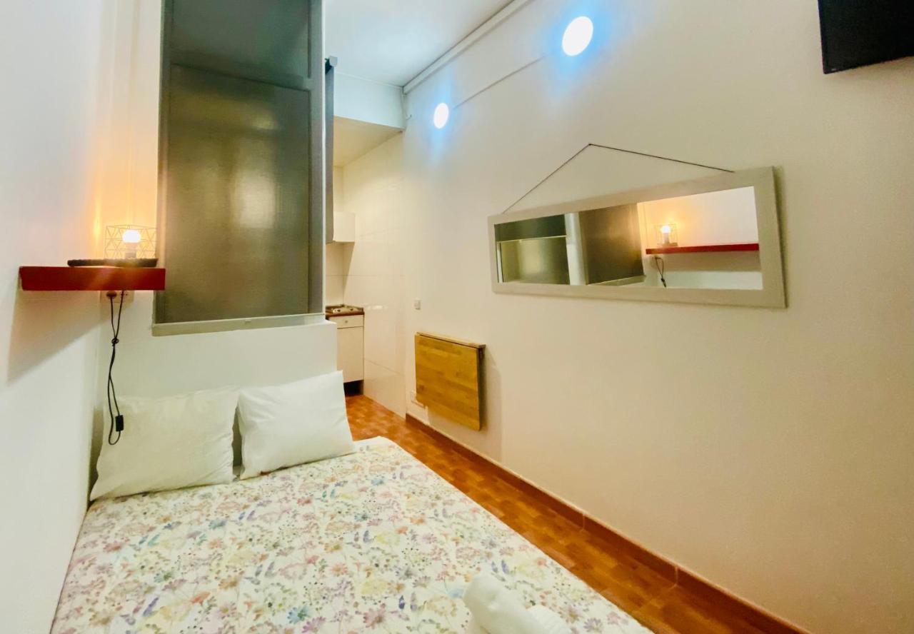 01 Apartamento 2 ,3 Barcelona Exterior photo